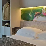 Clipper Hotel