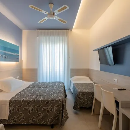 Clipper Szálloda Pesaro